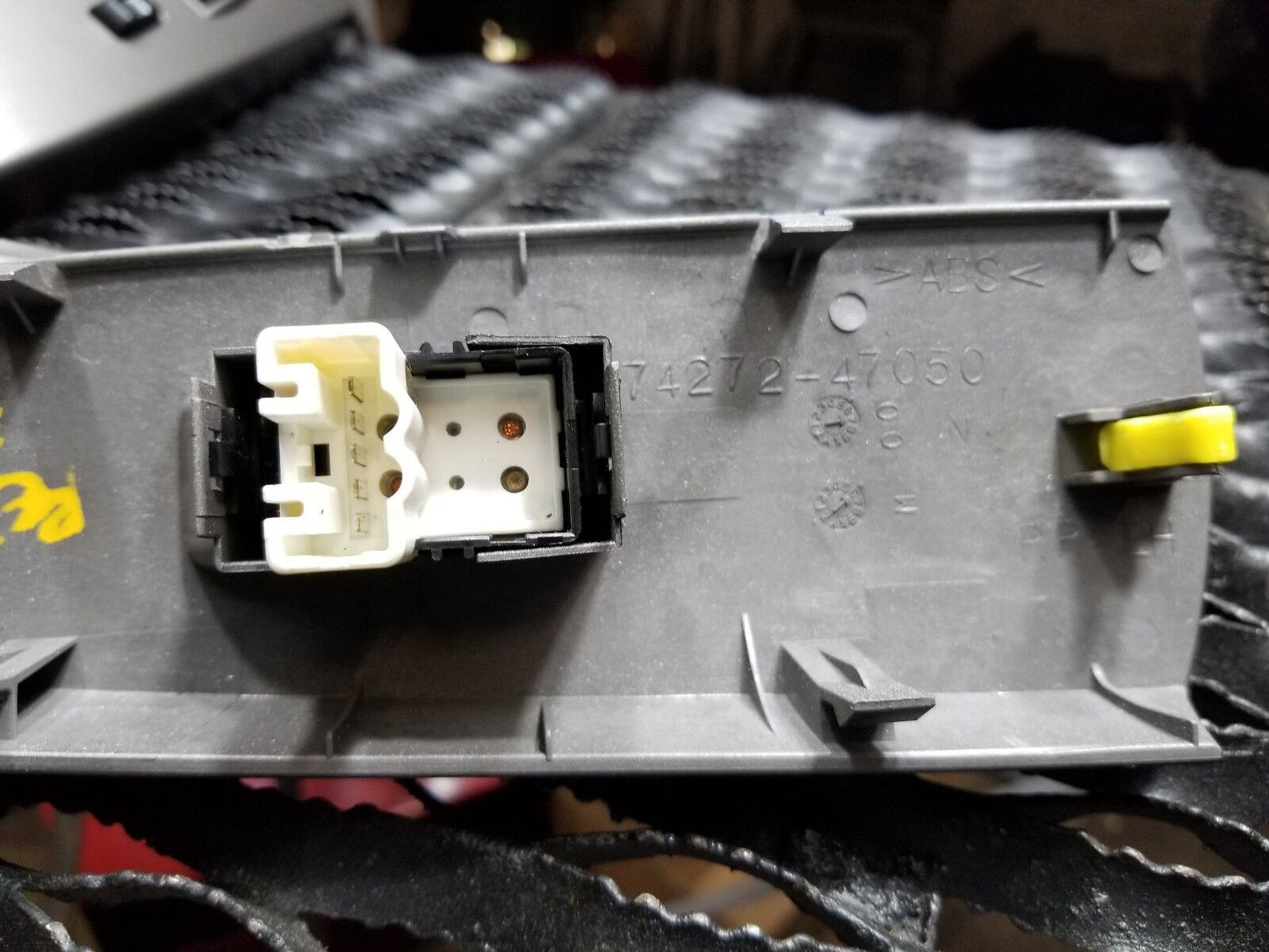 04 05 06 07 08 09 Toyota Prius Rear Right & Left Window Control Switch OEM 2pcs