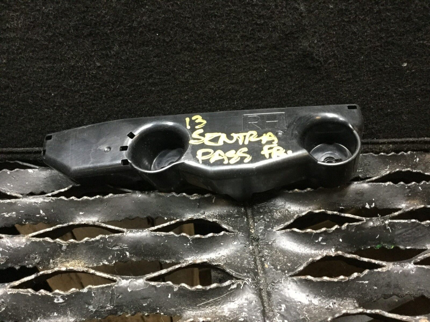 13 14 15 16 Nissan Sentra Front Right Passenger Rh Bumper Bracket  OEM