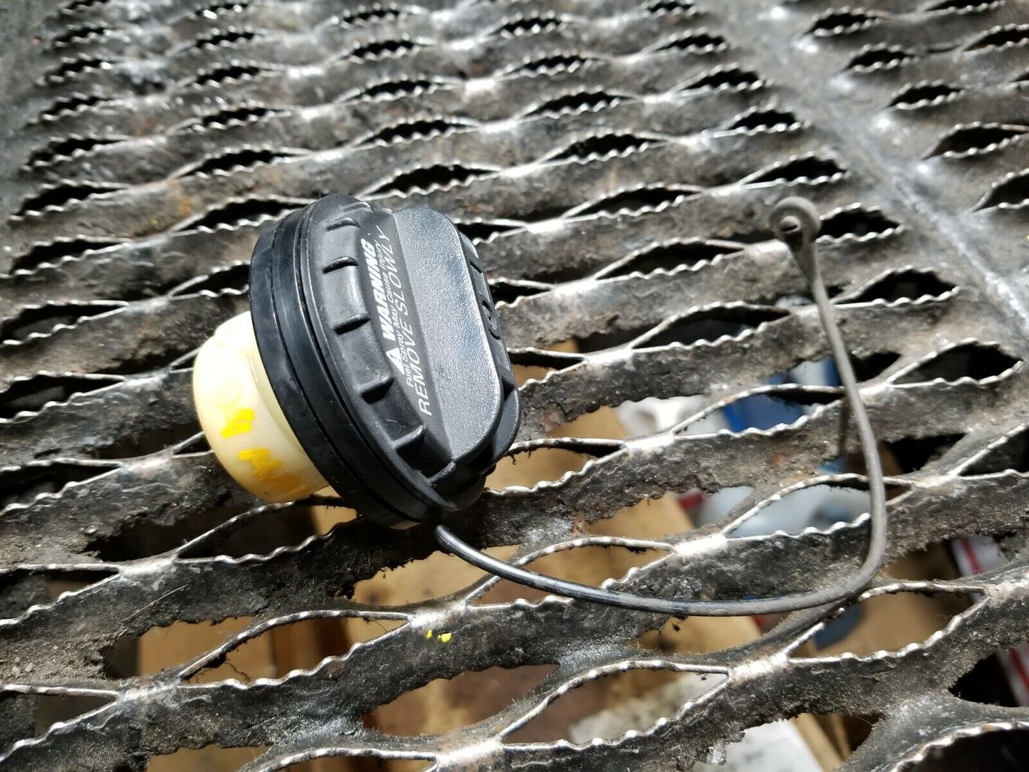 04 05 06 07 08 Nissan Maxima Fuel Tank Gas Cap OEM