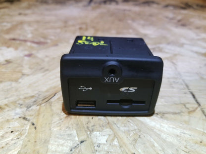 14 15 16 17 Fiat 500l Aux Jack Usb Sd Card Port OEM