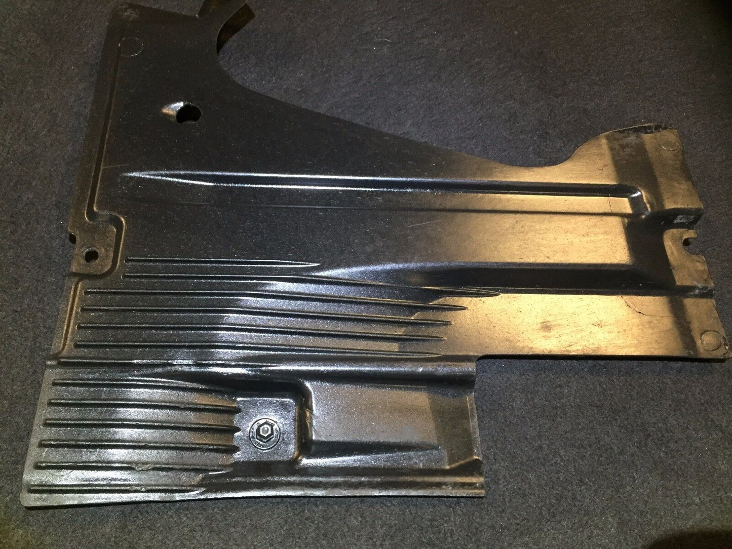 05 06 07 08 Audi A6 C6 Rear Left Driver Side Underbody Liner 4f0825215 OEM