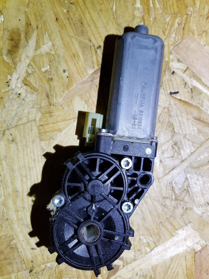 04 05 06 07 BMW 530xi E60 Front Seat Recliner Motor Driver Left OEM