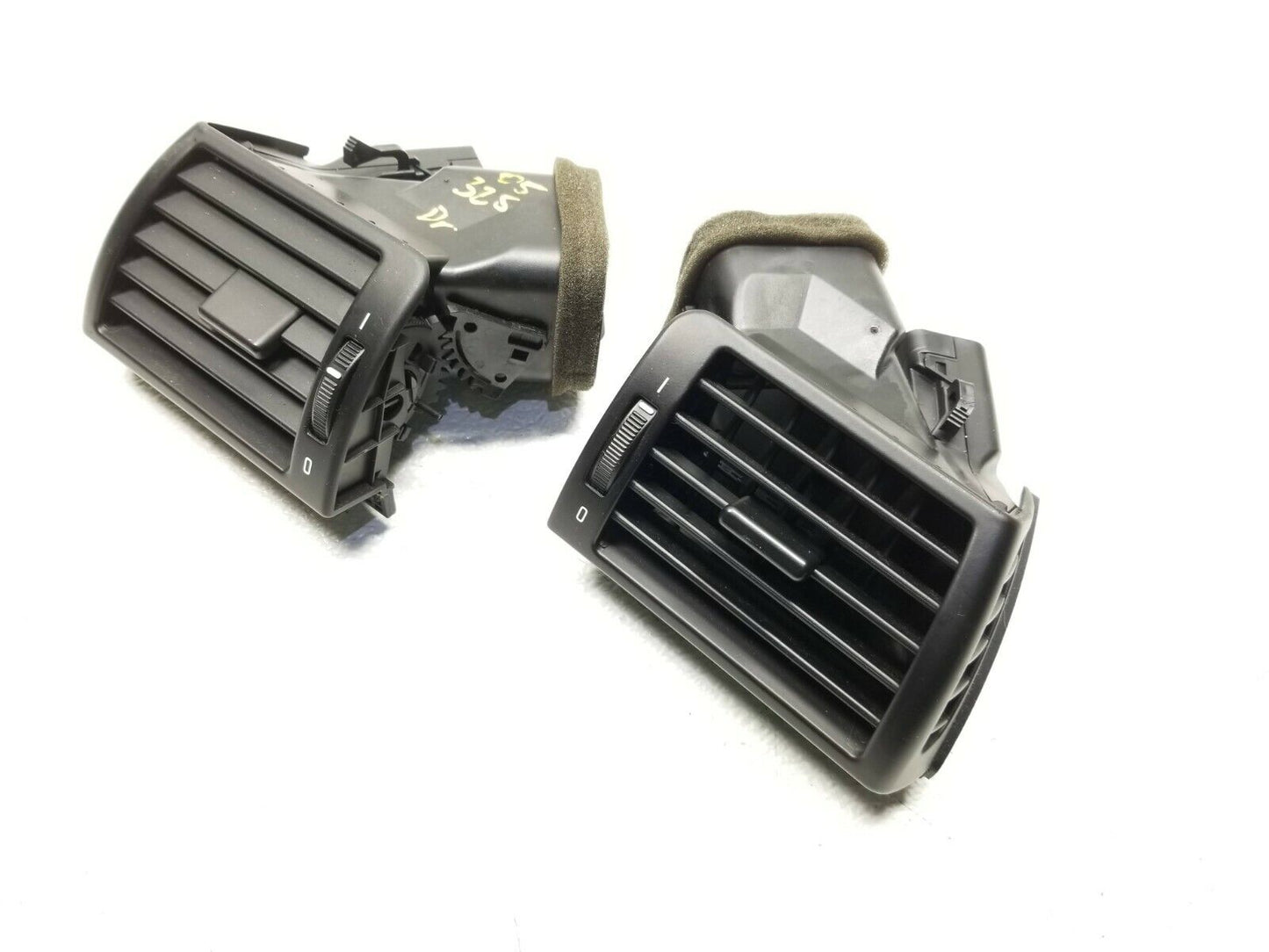 01 02 03 04 05 BMW E46 Dash Air Vent Left & Right Pair OEM 125k Miles