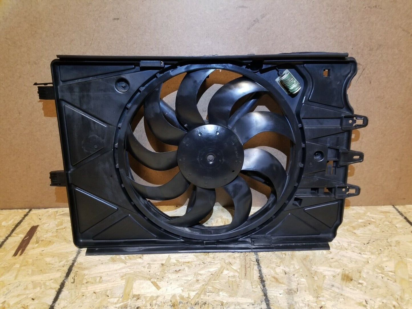 14 15 16 17 Fiat 500l 1.4l Radiator Cooling Fan OEM