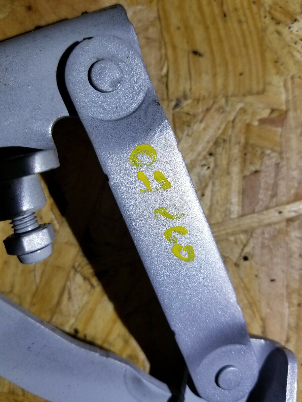 04 05 06 07 BMW 530xi E60 Hood Hinge Left & Right  OEM