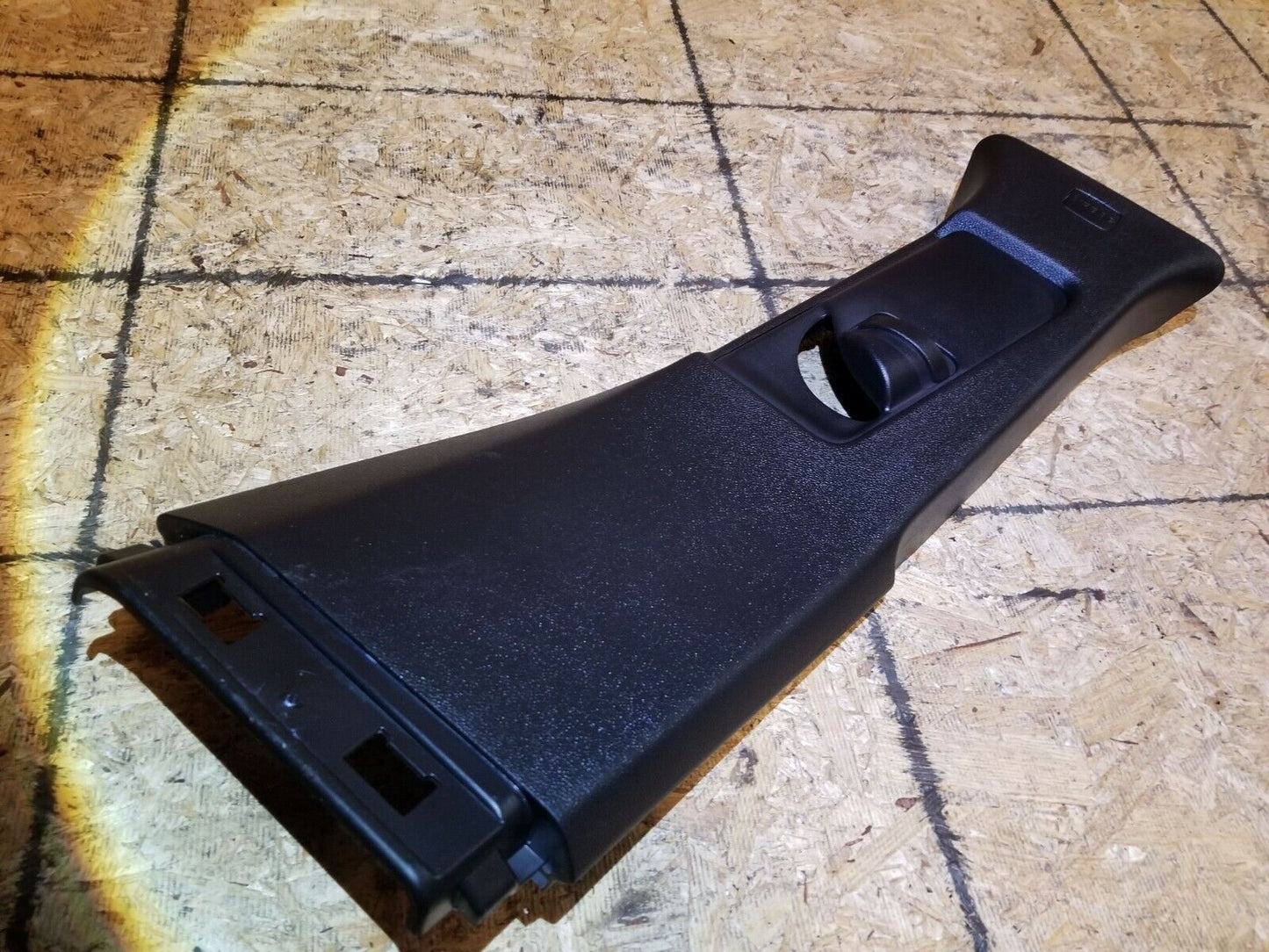 15 16 17 18 Chevrolet Impala Center Upper B Pillar Trim Right Passenger Side OEM