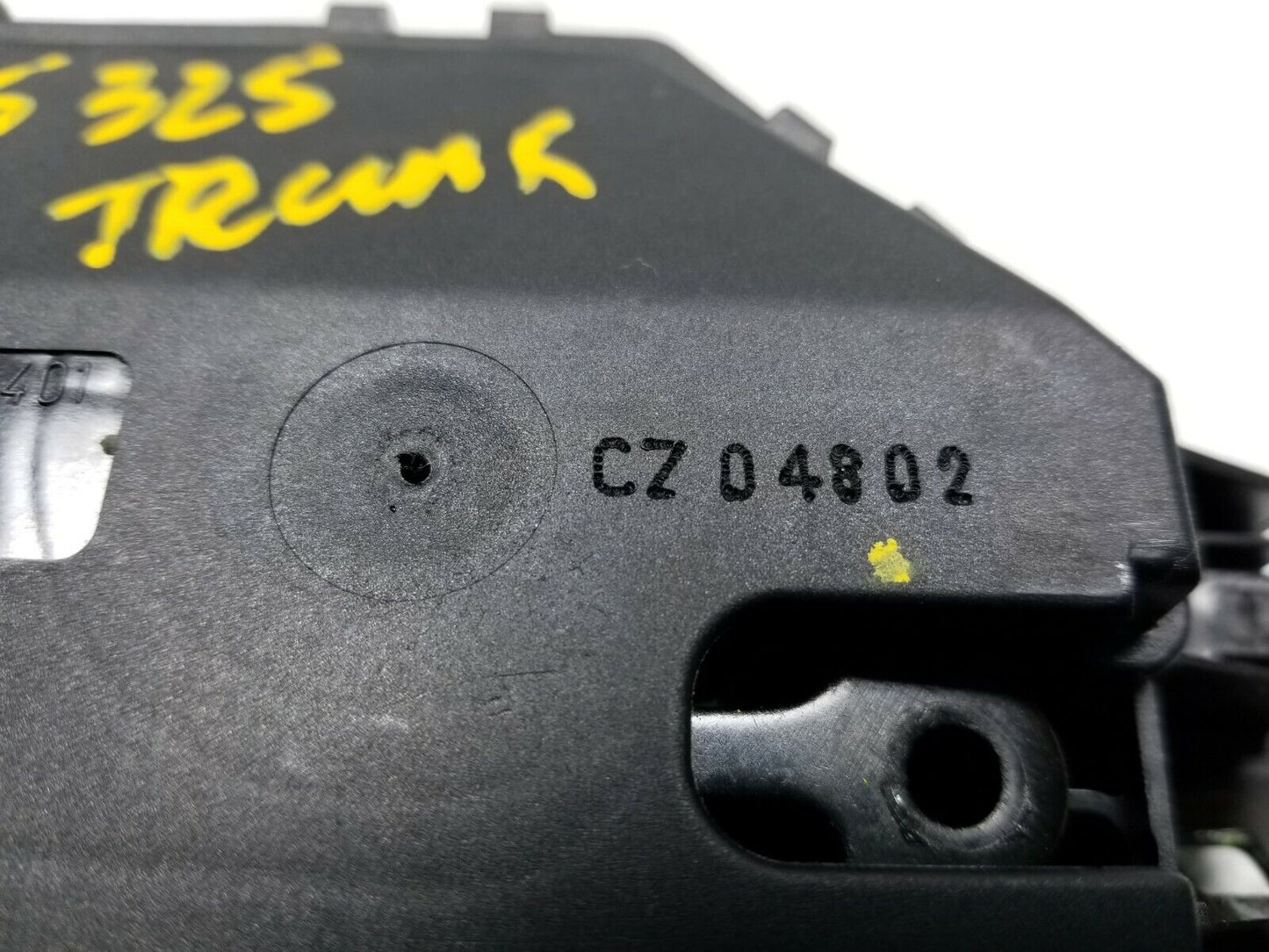 01 02 03 04 05 BMW E46 Sdn Trunk Lid Lock Latch Actuator OEM 125k Miles