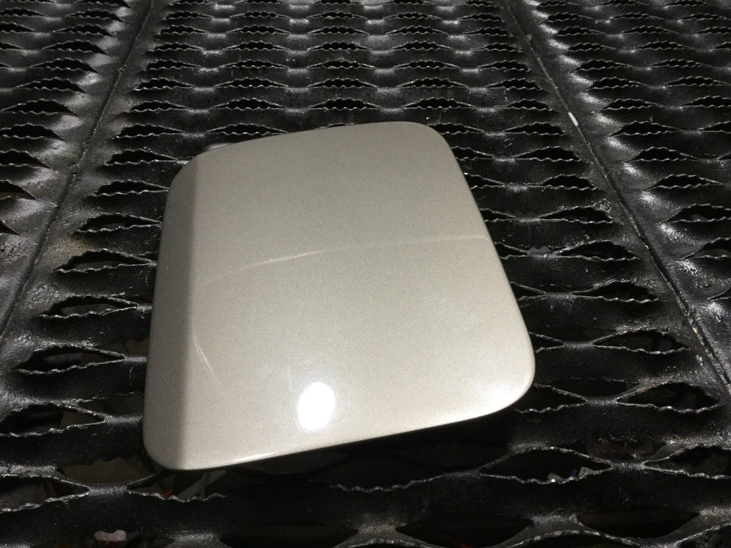 04 05 06 07 08 Audi A4 Fuel Gas Tank Filler Lid 8e0010190s OEM