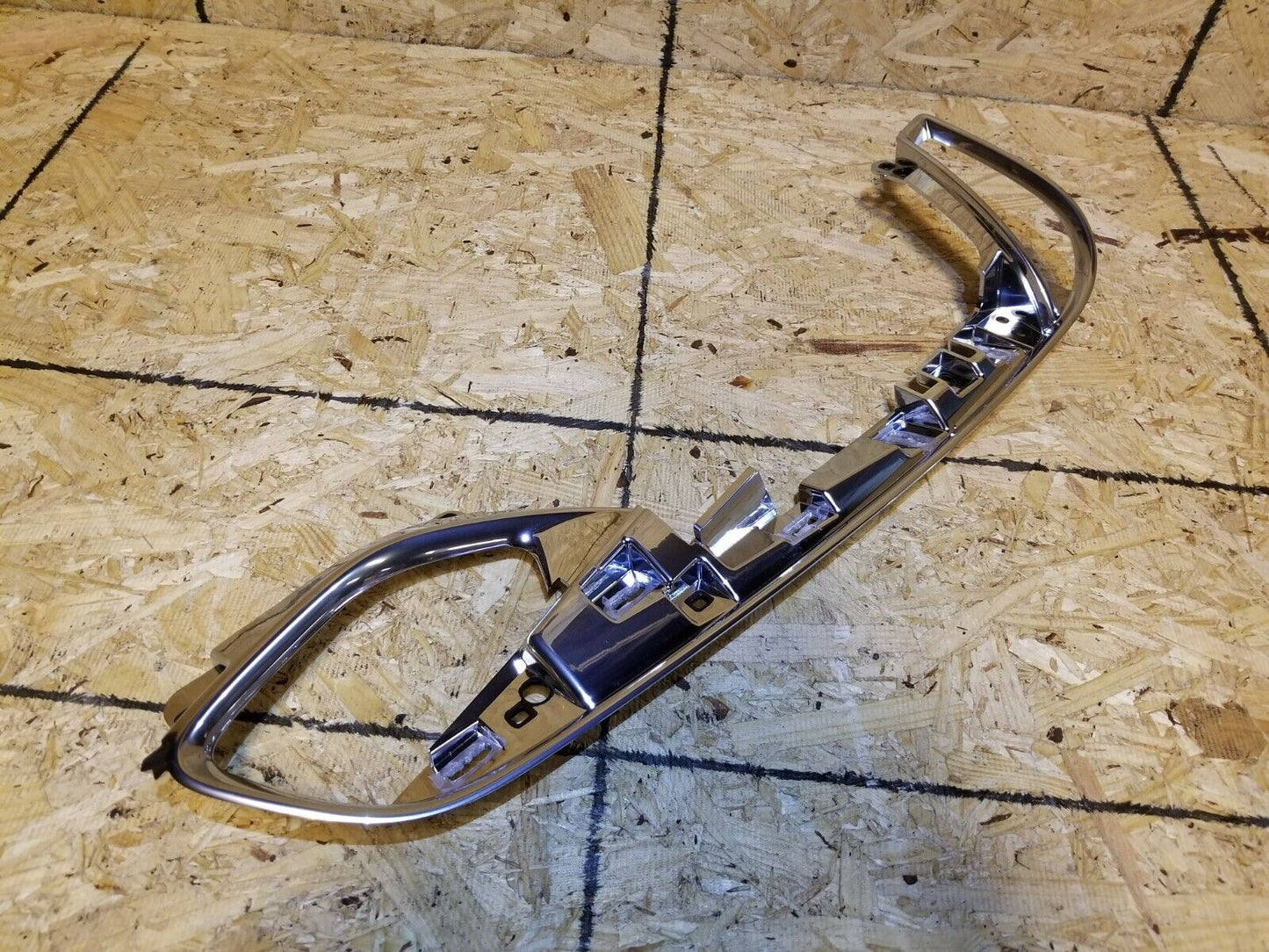 16 17 18 19 Chevrolet Malibu Front Dash Trim Bezel Silver OEM 3k