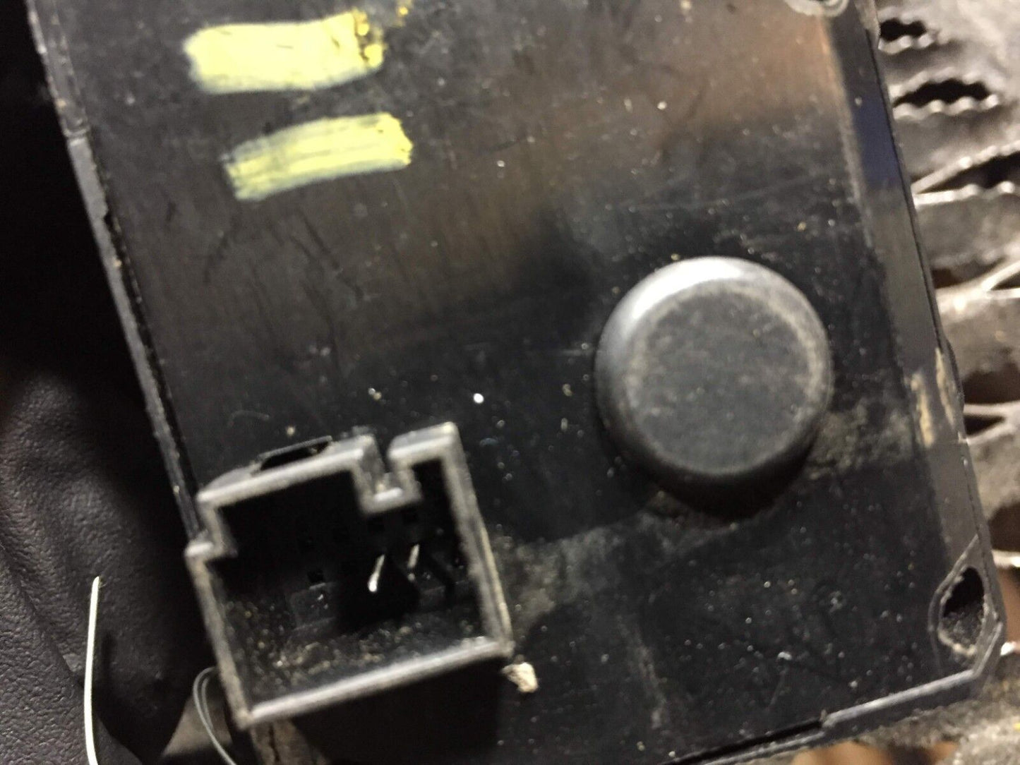 06 07 08 09 10 11 Mercedes Ml350 Rear Climate Control Seat Switch OEM #35 62k