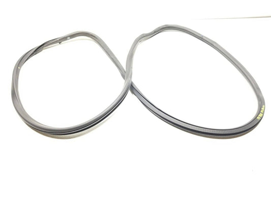 14 15 16 17 GMC Terrain Front Right Pass Door Weatherstrip Seal OEM 14k Miles