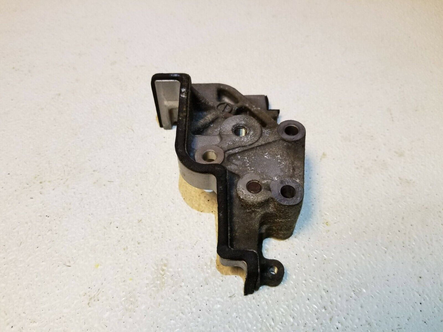 10 11 12 13 14 Subaru Legacy 2.5l Engine Mount Bracket OEM Non-turbo