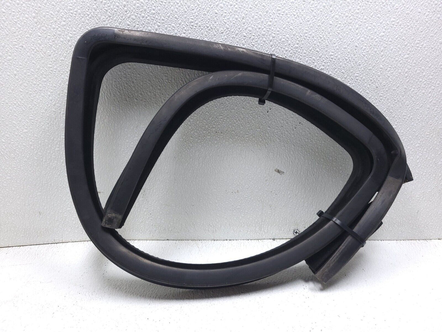 2006 - 2010 Jeep Grand Cherokee Door Weatherstrip Seal Rear Right Pass Side OEM