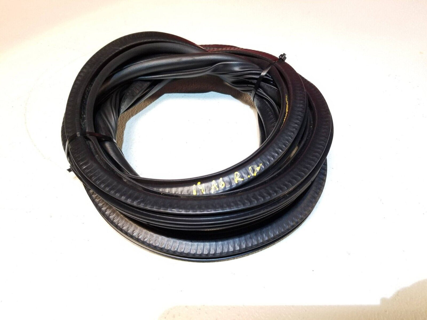 12 13 14 15 Audi A6 Rear Left Driver Side Door Weatherstrip Seal OEM