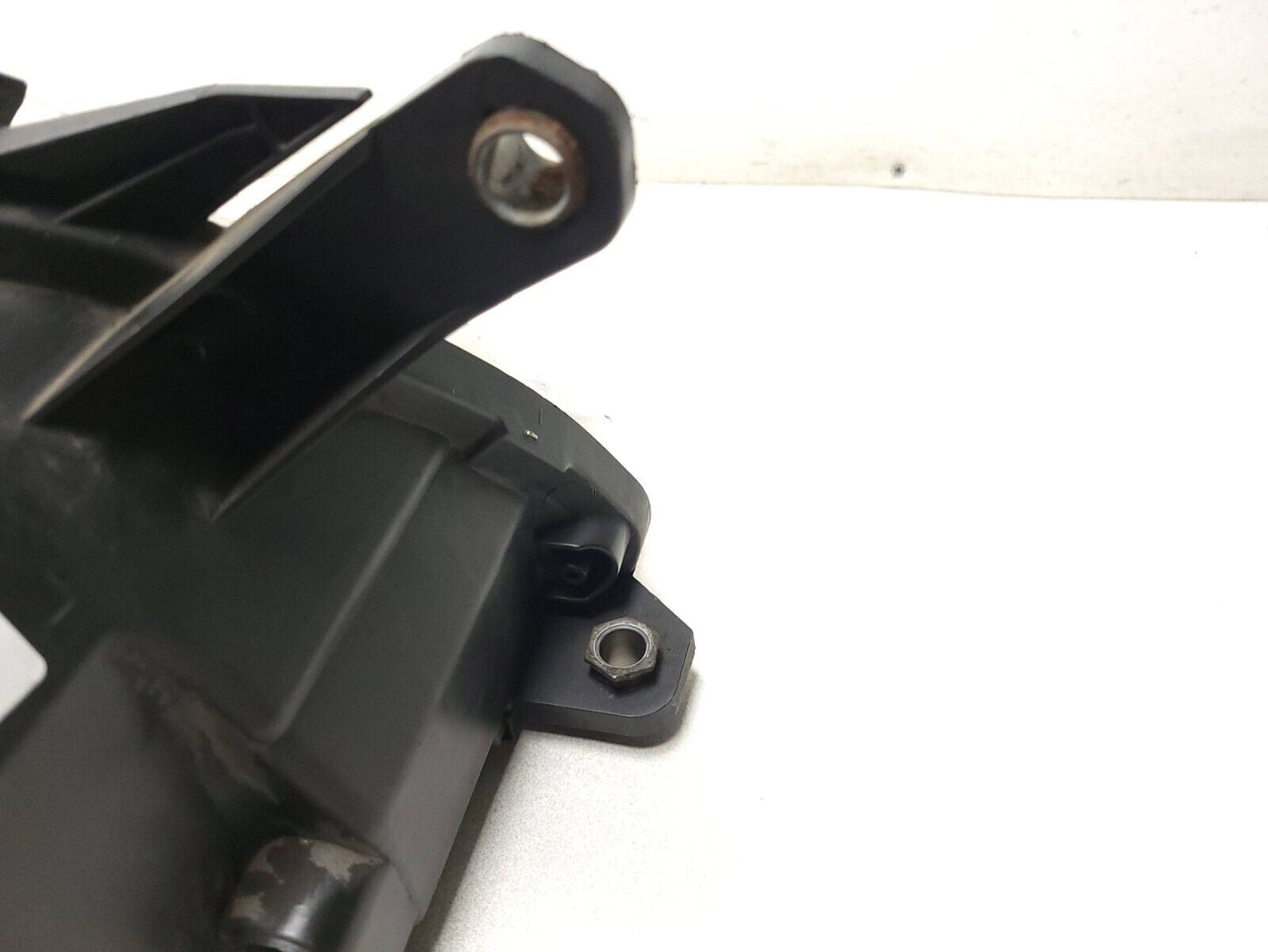 09 - 11 VW Tiguan Headlight Left & Right Pair OEM