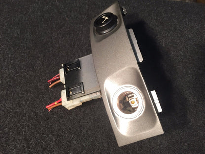 02 03 04 05 BMW 745i E65 E66 Rear Center Console Cigarette Lighter 7002402 OEM