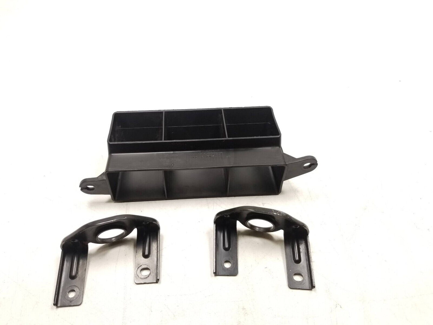 20 21 22 Hyundai Venue Engine Radiator Bracket & Air Duct OEM