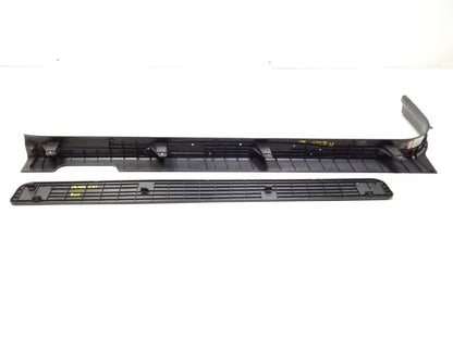 2013 - 2016 Hyundai Genesis Front Door Sill Scuff Plate Trim Passenger Right OEM