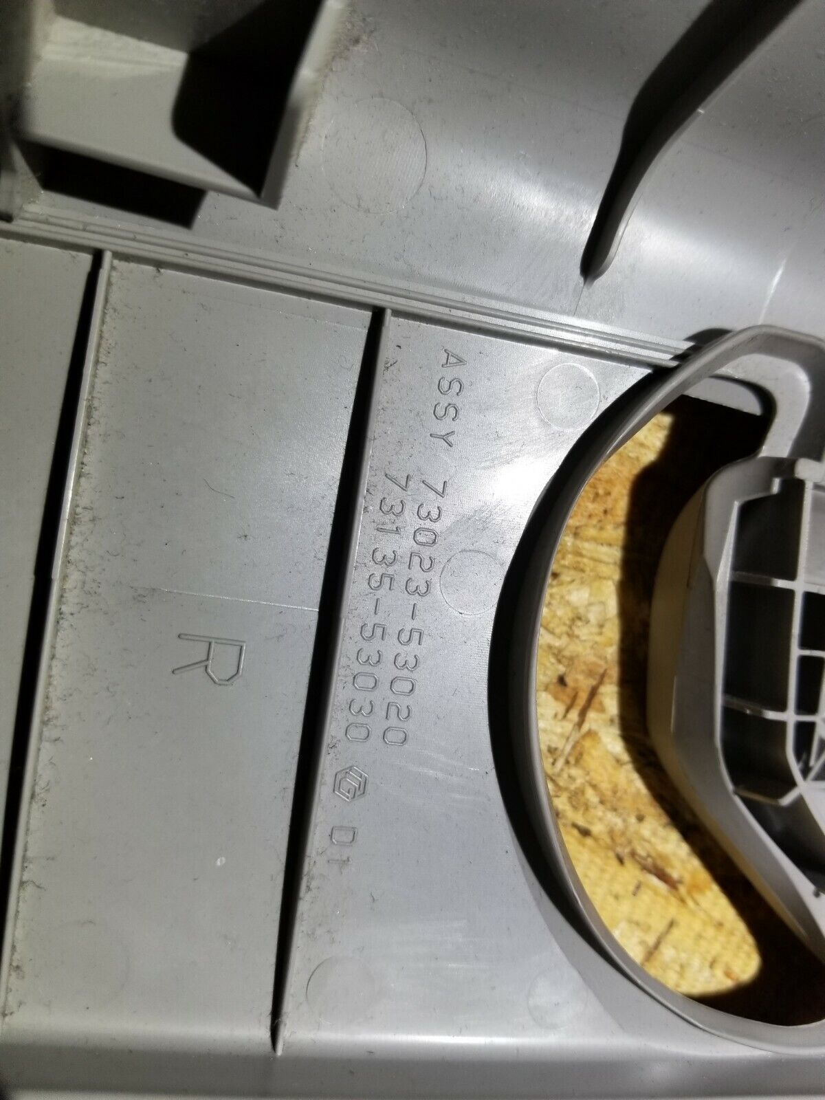 11 12 13 14 15 Lexus CT200h Right Passenger Side Center Upper B Pillar Trim OEM