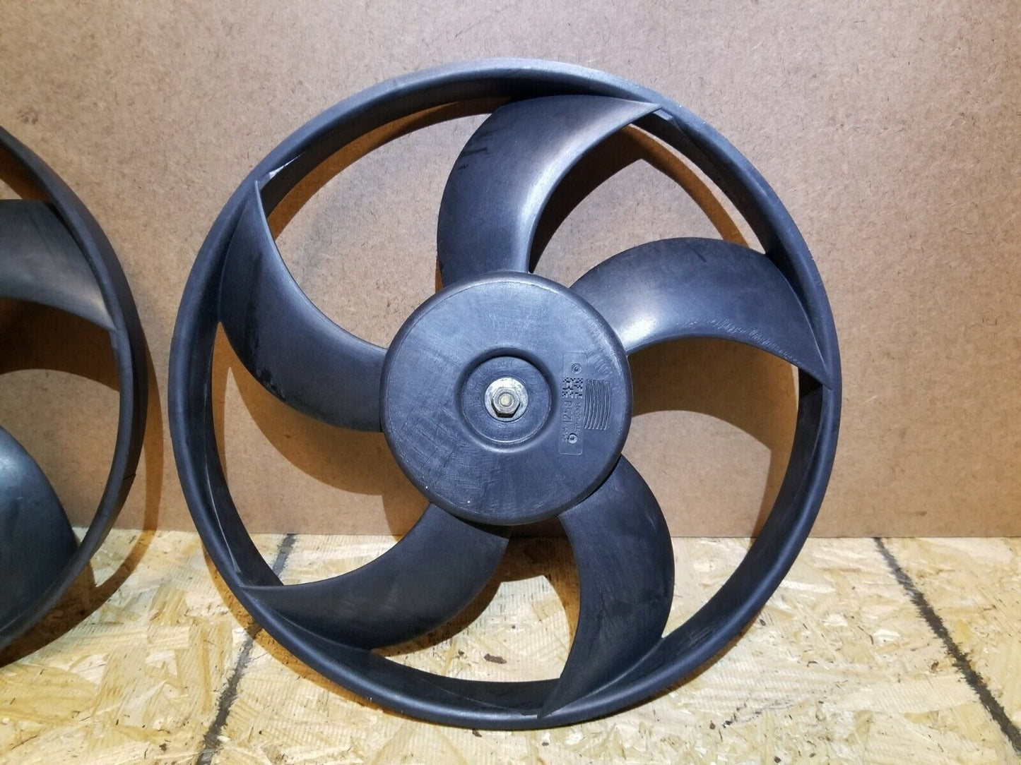 07 08 09 10 Chrysler Sebring 2.4l Radiator Fan 2pcs OEM