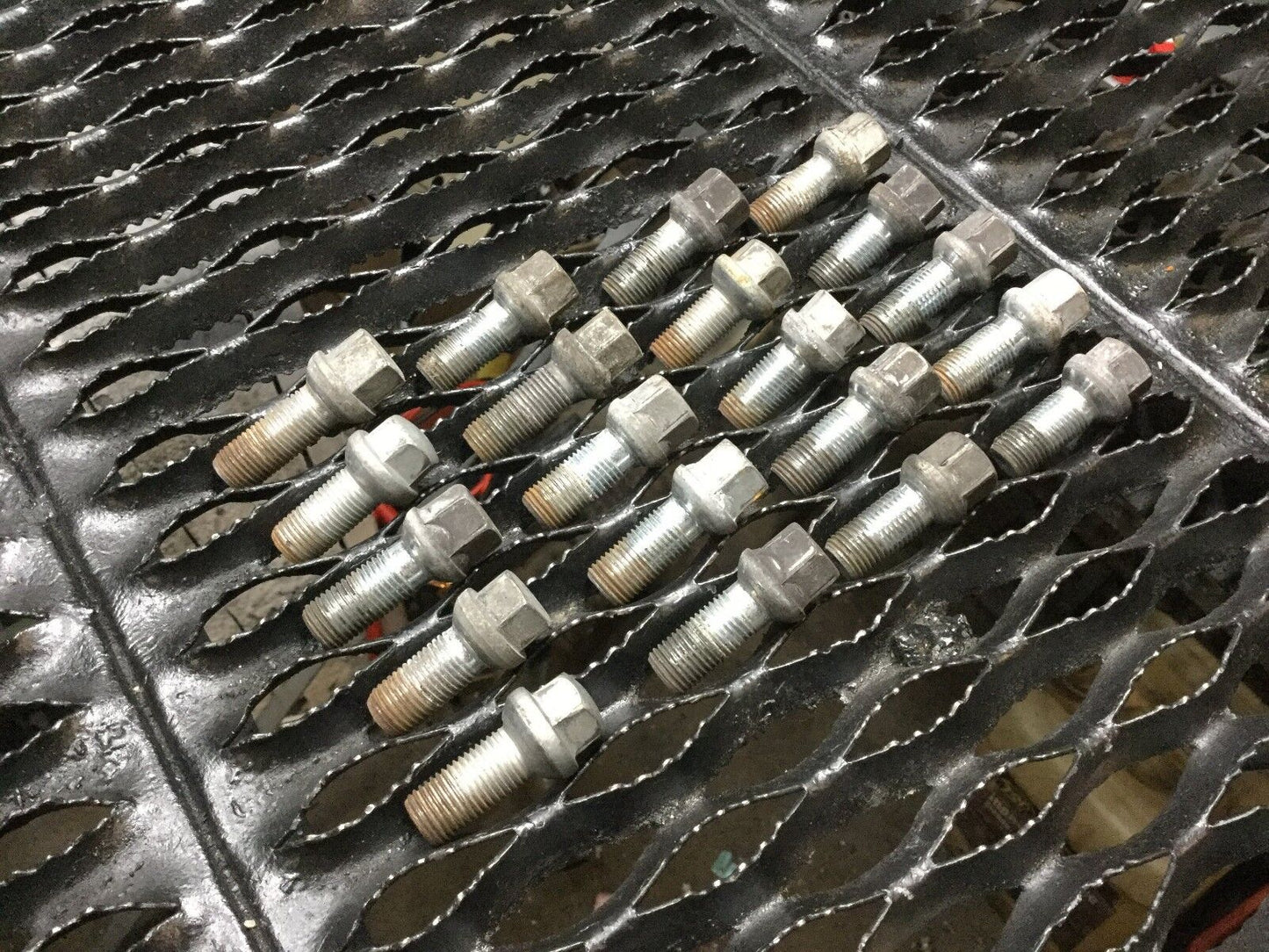 03 04 05 06 Audi A8 L Wheel Lug Nut OEM 20pcs