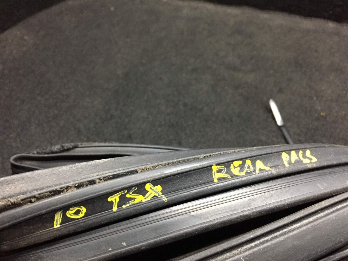 09 - 14 Acura Tsx Rear Rh Right Passenger Door Outer Weather Strip Seal OEM D28