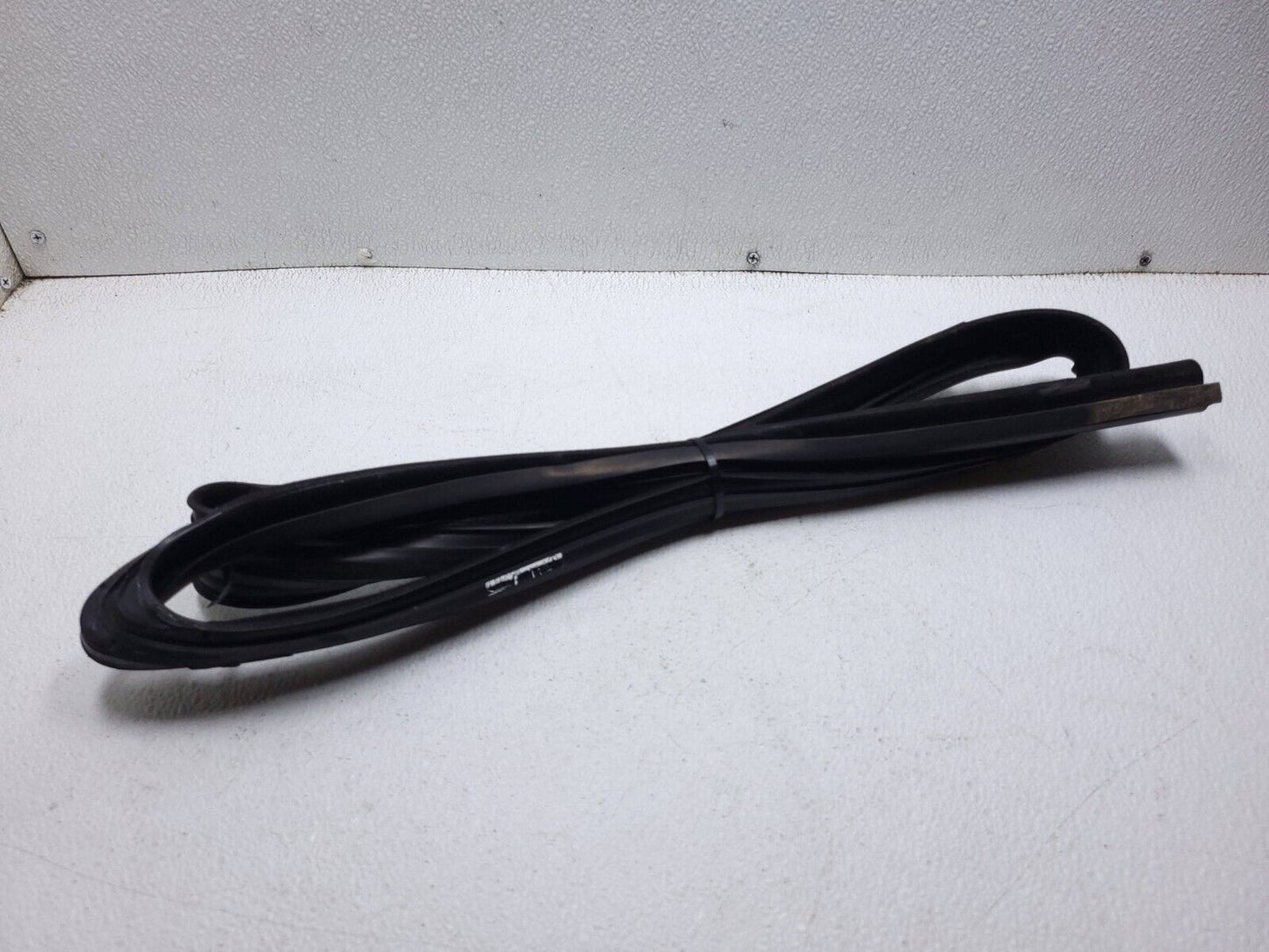 06 07 08 09 10 11 Mercedes Ml500 Door Weatherstrip Seal Front Right Pass OEM