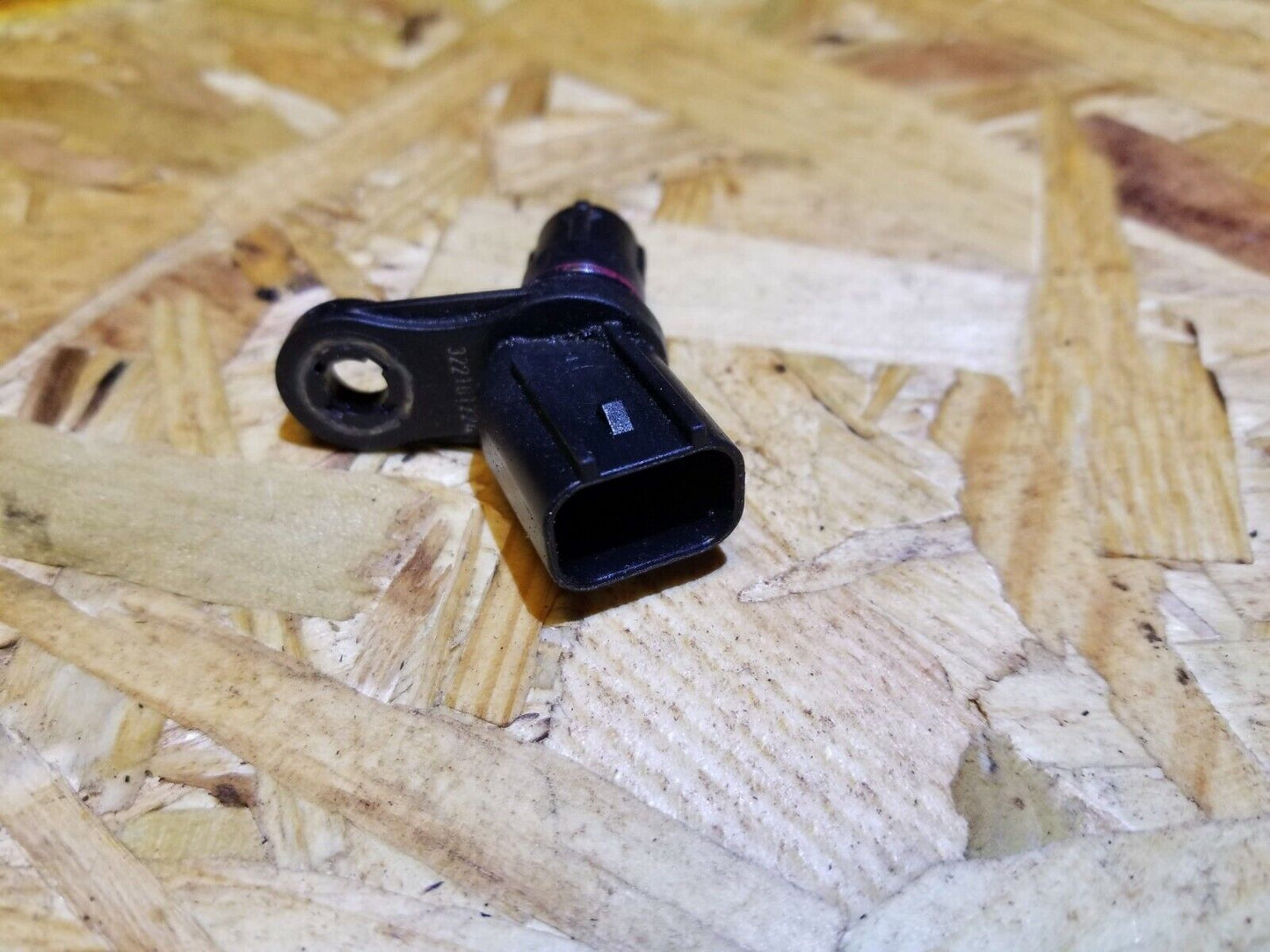 2008 - 2012 Ford Escape Camshaft Position Sensor 3.0l OEM