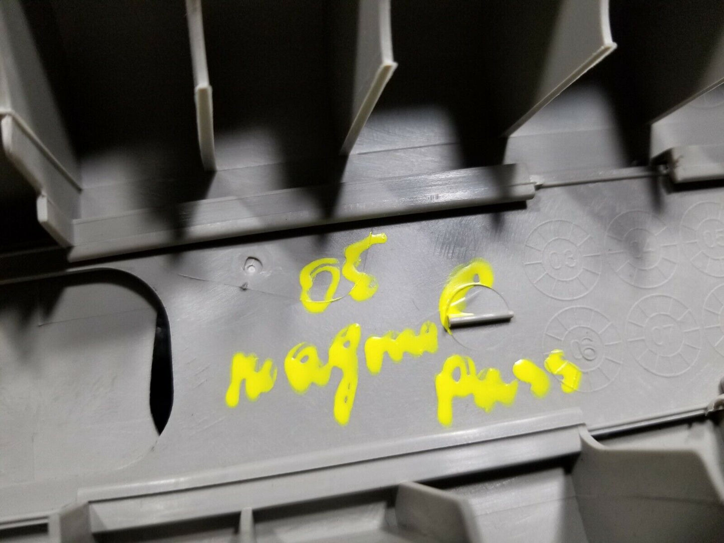 05 06 07 Dodge Magnum Right Passenger Side B Pillar Upper Trim Cover OEM