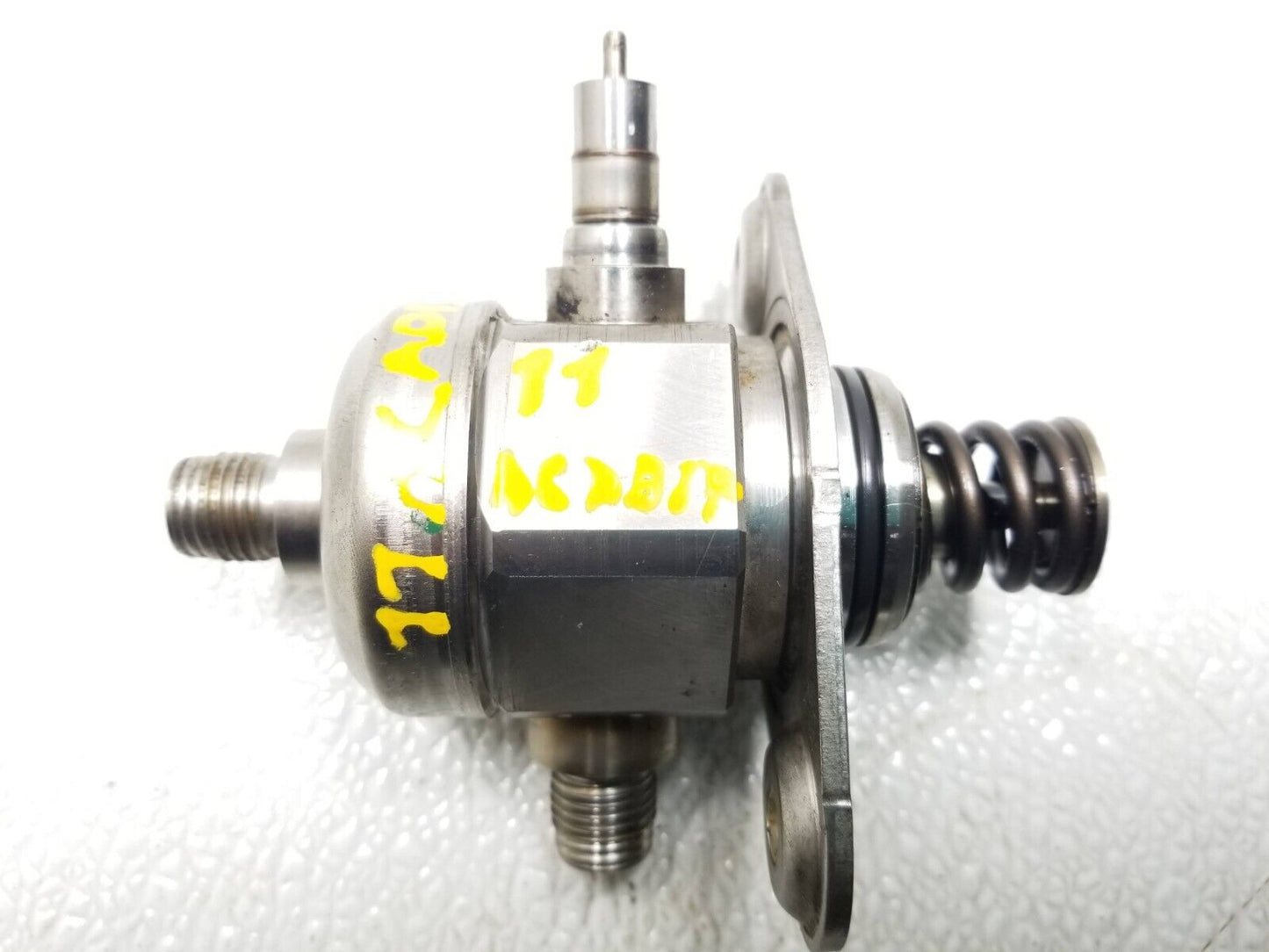 07 08 09 10 11 12  GMC Acadia High Pressure Fuel Pump 3.6l OEM