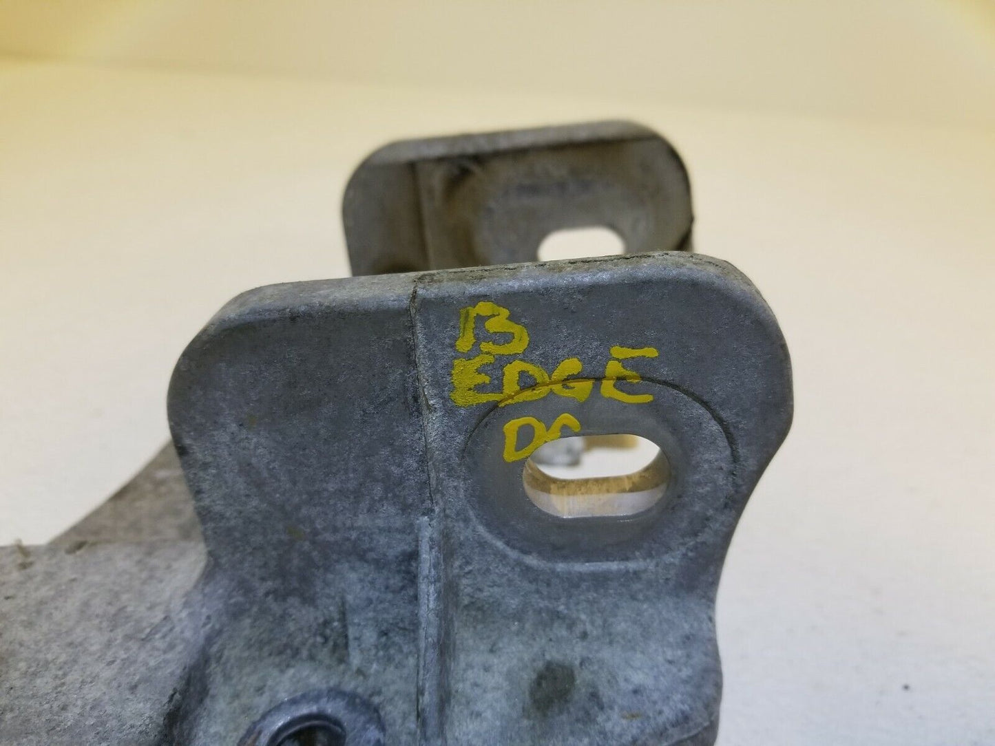 11 12 13 14 Ford Edge Engine Mount Bracket Driver Side OEM 43k Miles