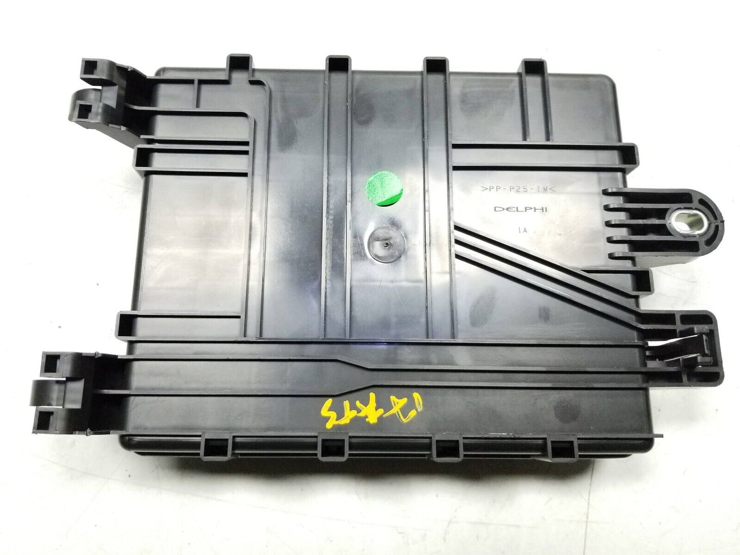 2013 - 2018 Cadillac Ats Fuse Junction Module 23134073  OEM