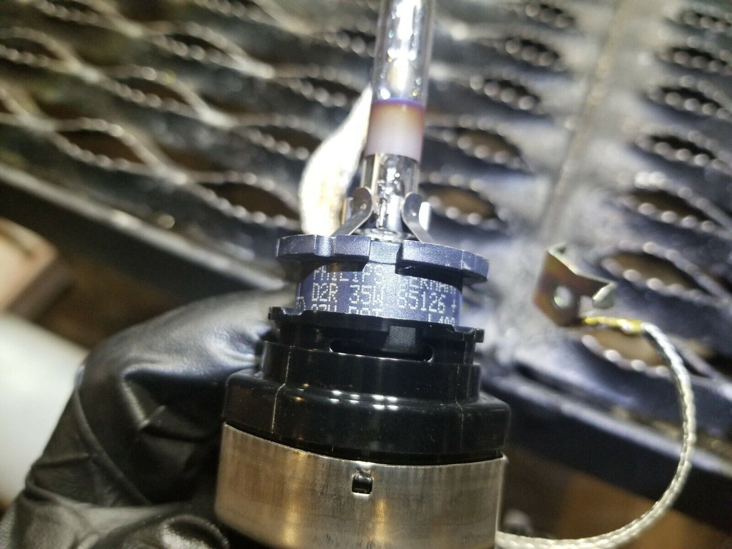 03 04 05 Nissan 350z Convertible Xenon Bulb W/ Igniter OEM