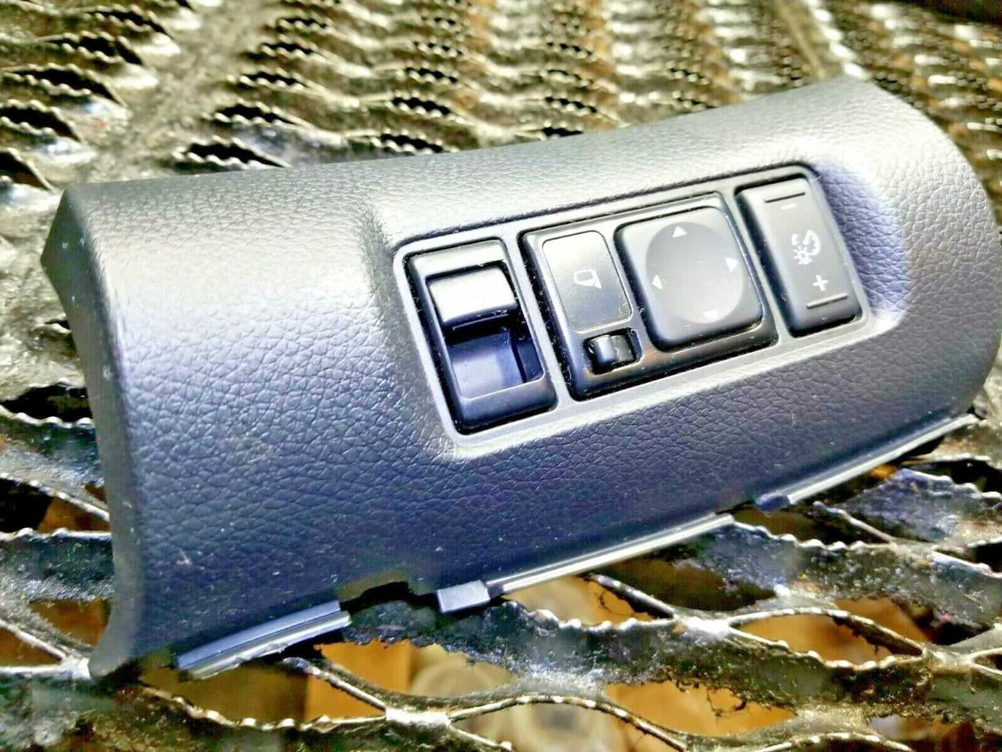 16 17 18 Nissan Sentra Dimmer Mirror Trunk Lid Control Switch OEM 40k