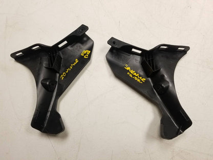 20 21 22 Hyundai Venue Front Driver Seat Headrest Guide Sleeve W/ Trim OEM