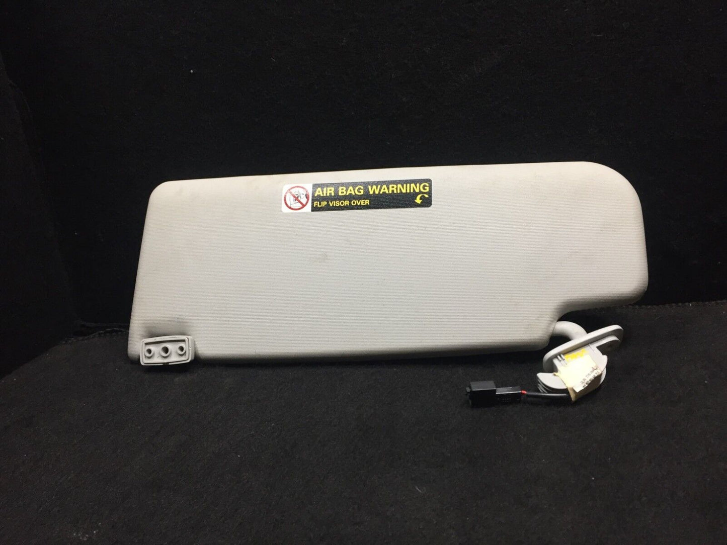 01 02 03 04 05 VW Passat Right Passenger Sun Visor OEM D23