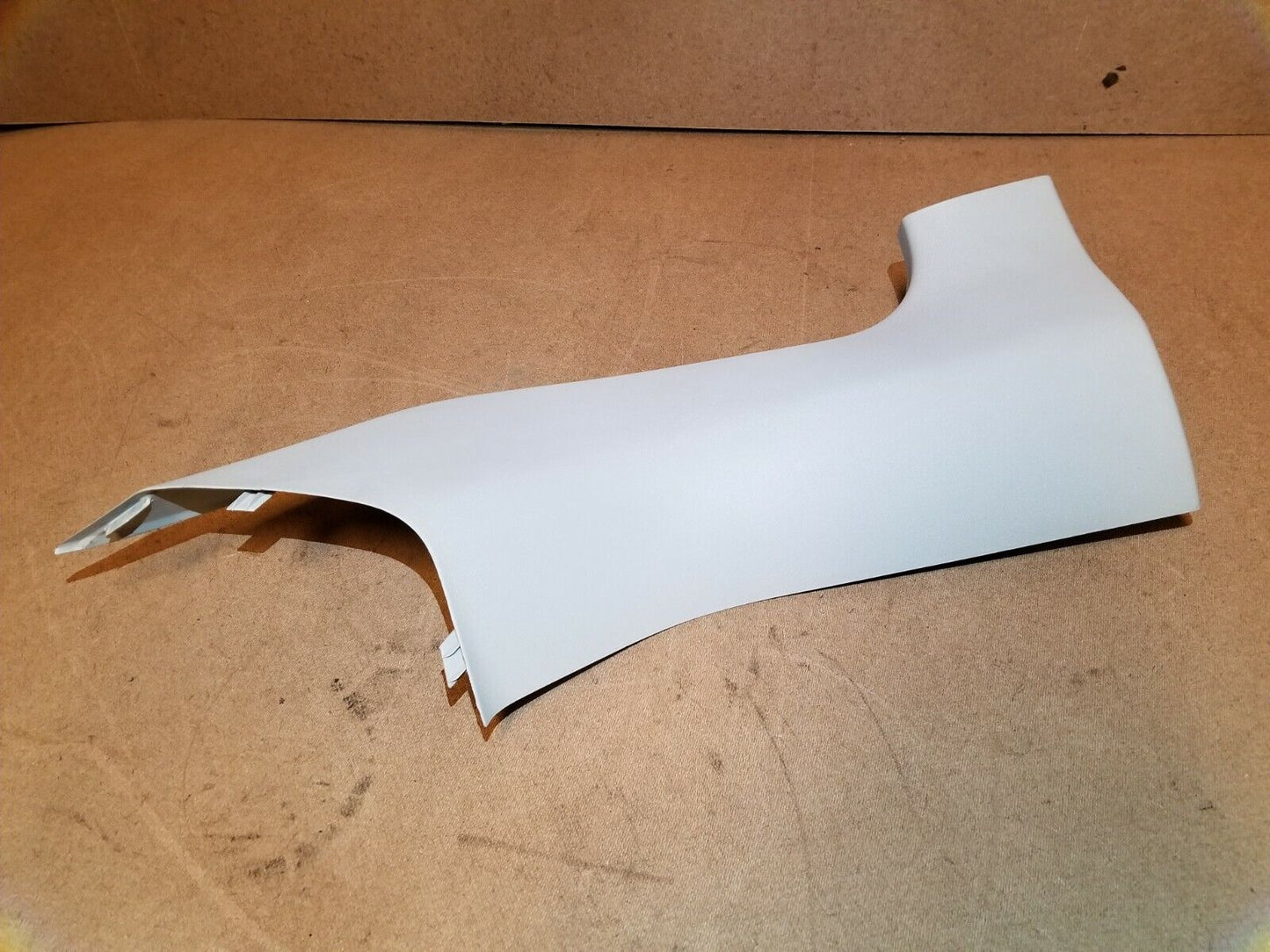 05 06 07 Dodge Magnum Rear Left Driver Side Pillar Trim Cover OEM