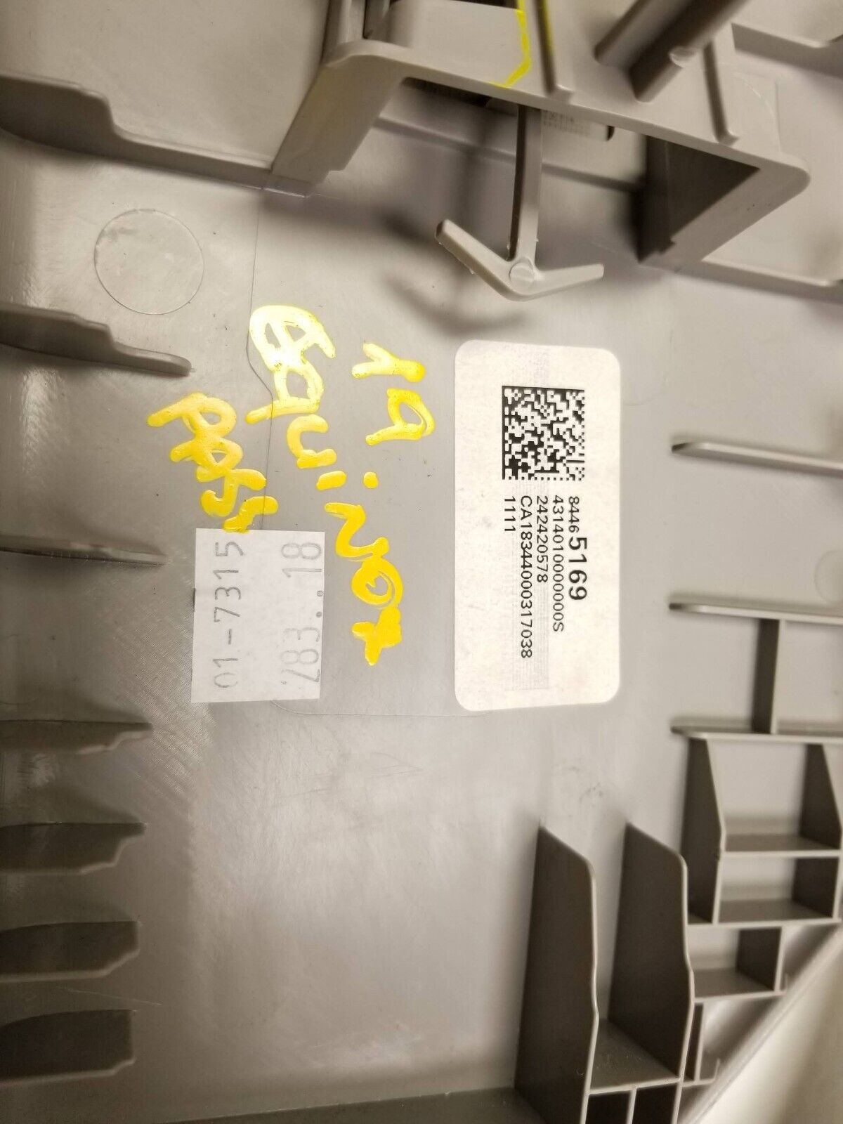 18 - 21 Chevrolet Equinox B Pillar Upper Trim Cover Panelpass Side Right OEM