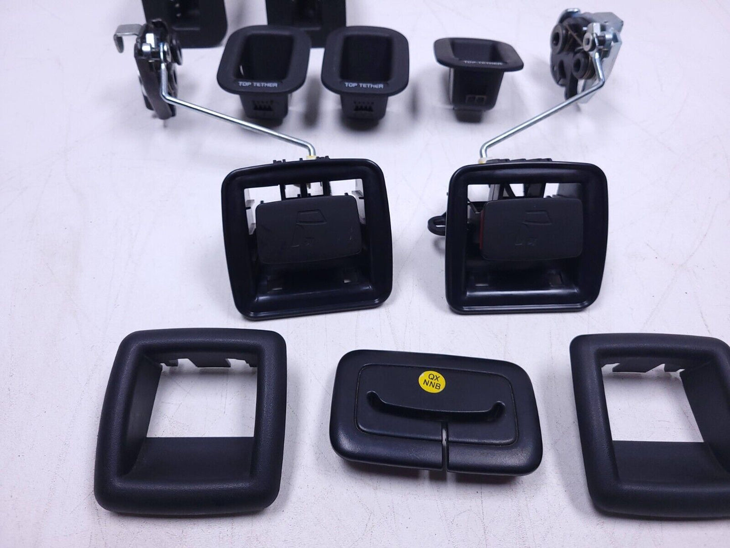 20 21 22 Hyundai Venue Rear Headrest Guide Sleeve Fold Lock Belt Trim OEM