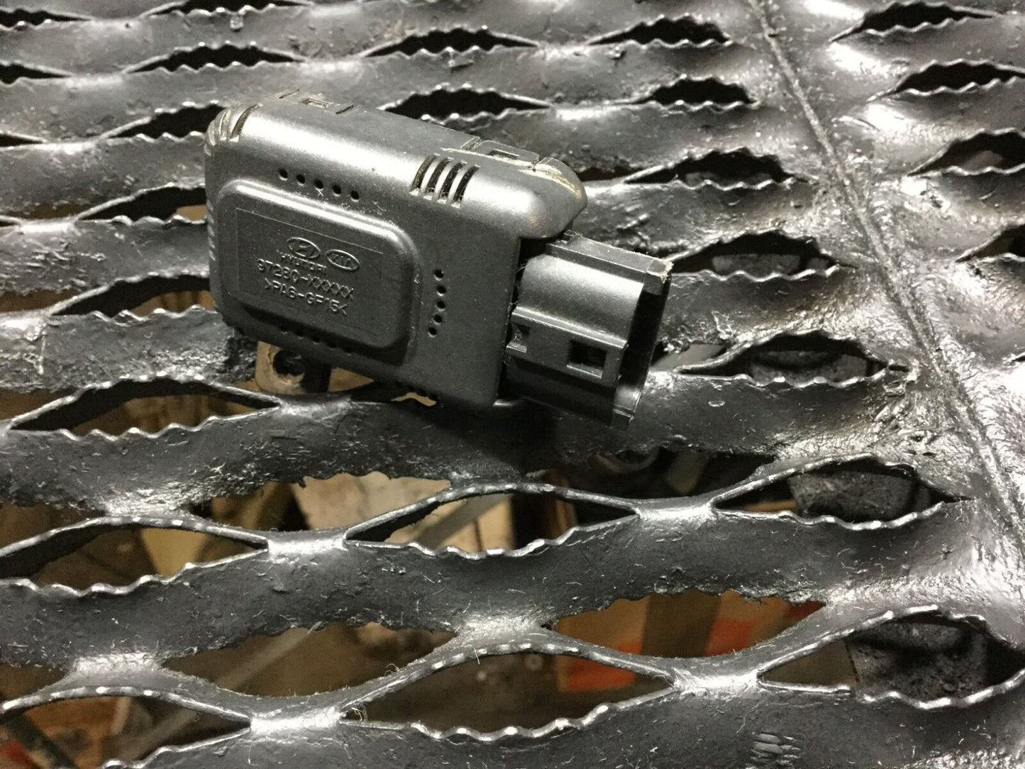 07 08 09 10 11 12 Hyundai Veracruz Temperature Sensor OEM