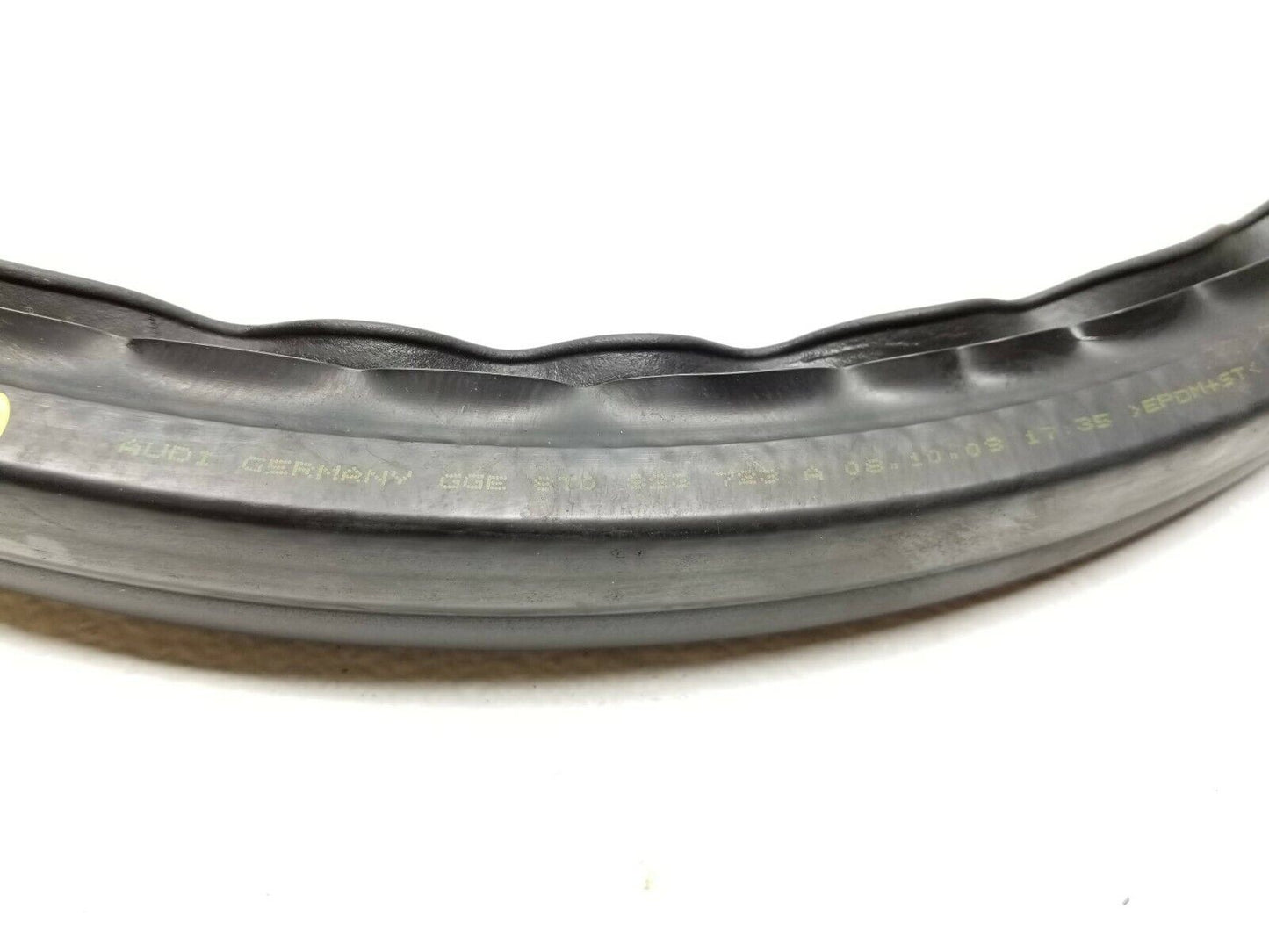 08 09 10 11 Audi A5 Coupe Windshield Cowl Weatherstrip Seal OEM