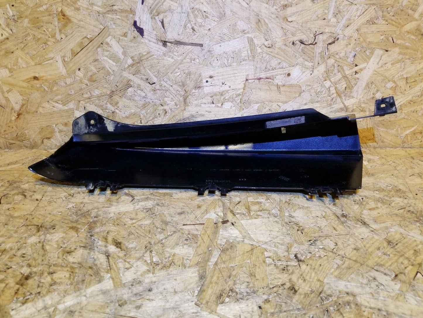 07 08 09 10 11 12 13 14 Escalade Right Passenger Rear Applique D-pillar Trim OEM