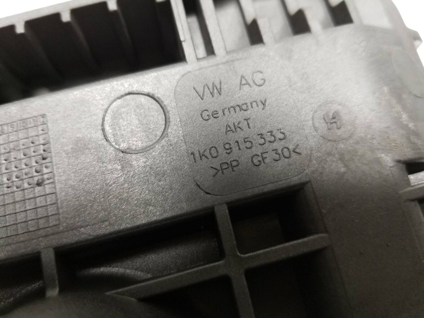 10 11 12 13 14 VW Golf GTI Battery Tray Cover 1k0915333 OEM