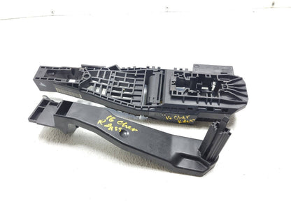 14 15 16 17 18 Jeep Cherokee Rear Exterior Door Bracket Handle  Passenger OEM