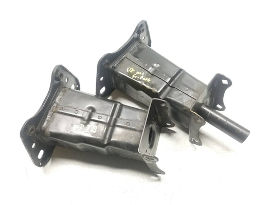 06 07 08 09 10 11 Mercedes Ml500 Front Bumper Reinforcement Bracket Pair OEM