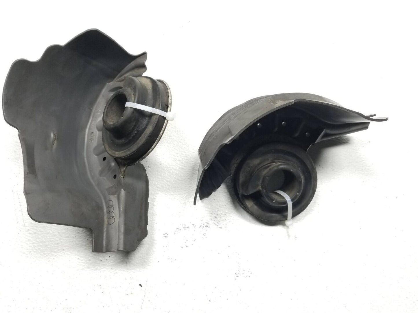 12 13 14 15 16 17 Audi A7 Rear Shock Strut Stone Guard Shield Pair OEM