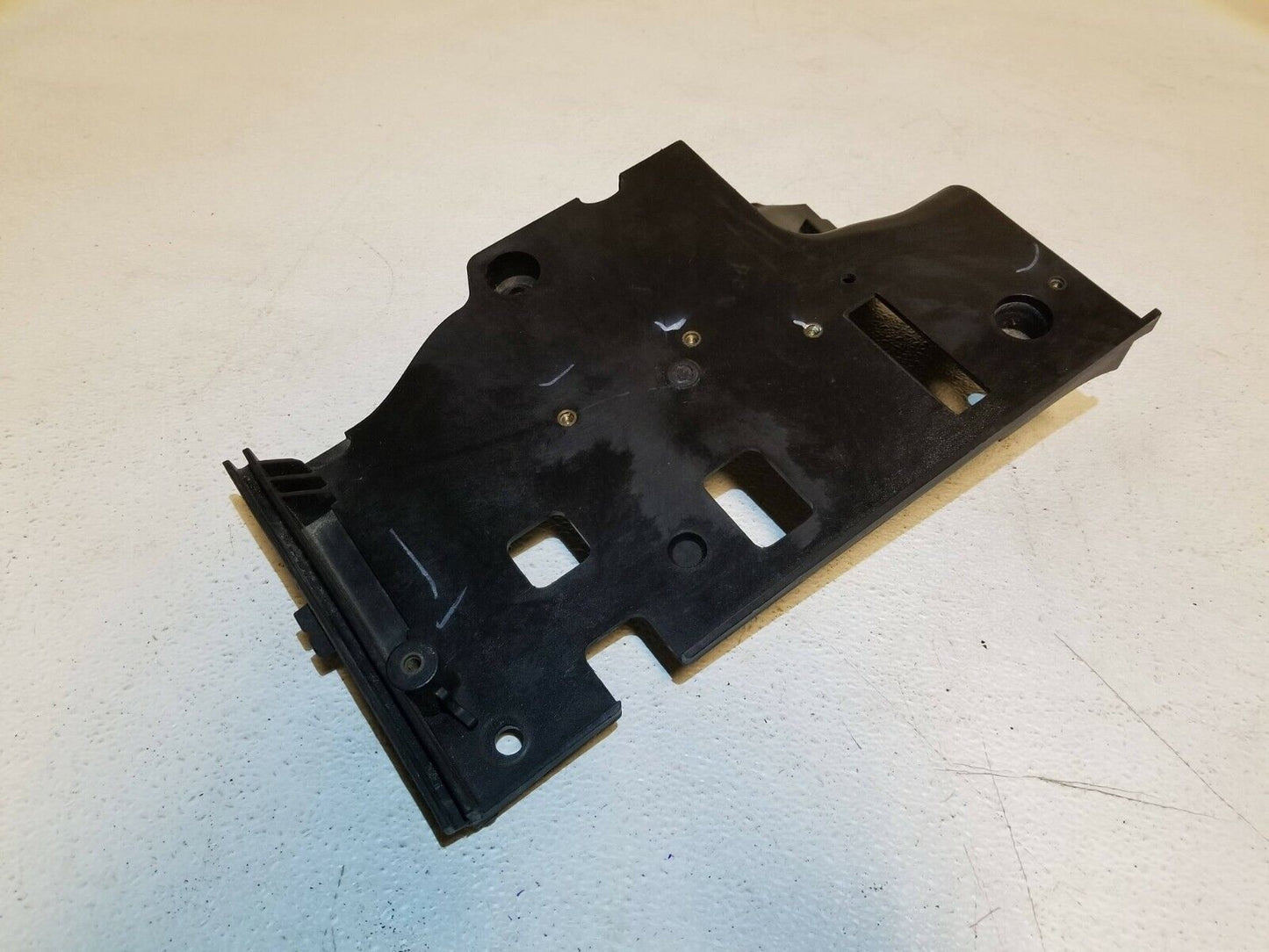 06 07 08 09 Range Rover Sport Battery Tray Box Left Driver OEM