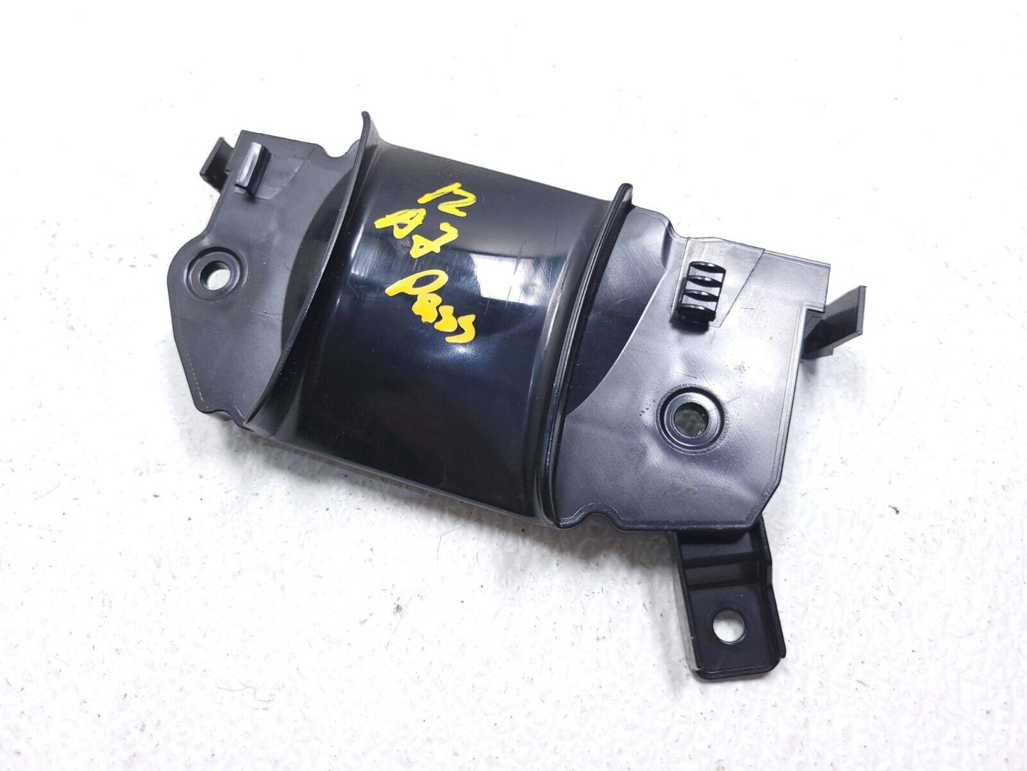 12 13 14 15 16 17 Audi A7 Seat Belt Guide Front Right Passenger OEM