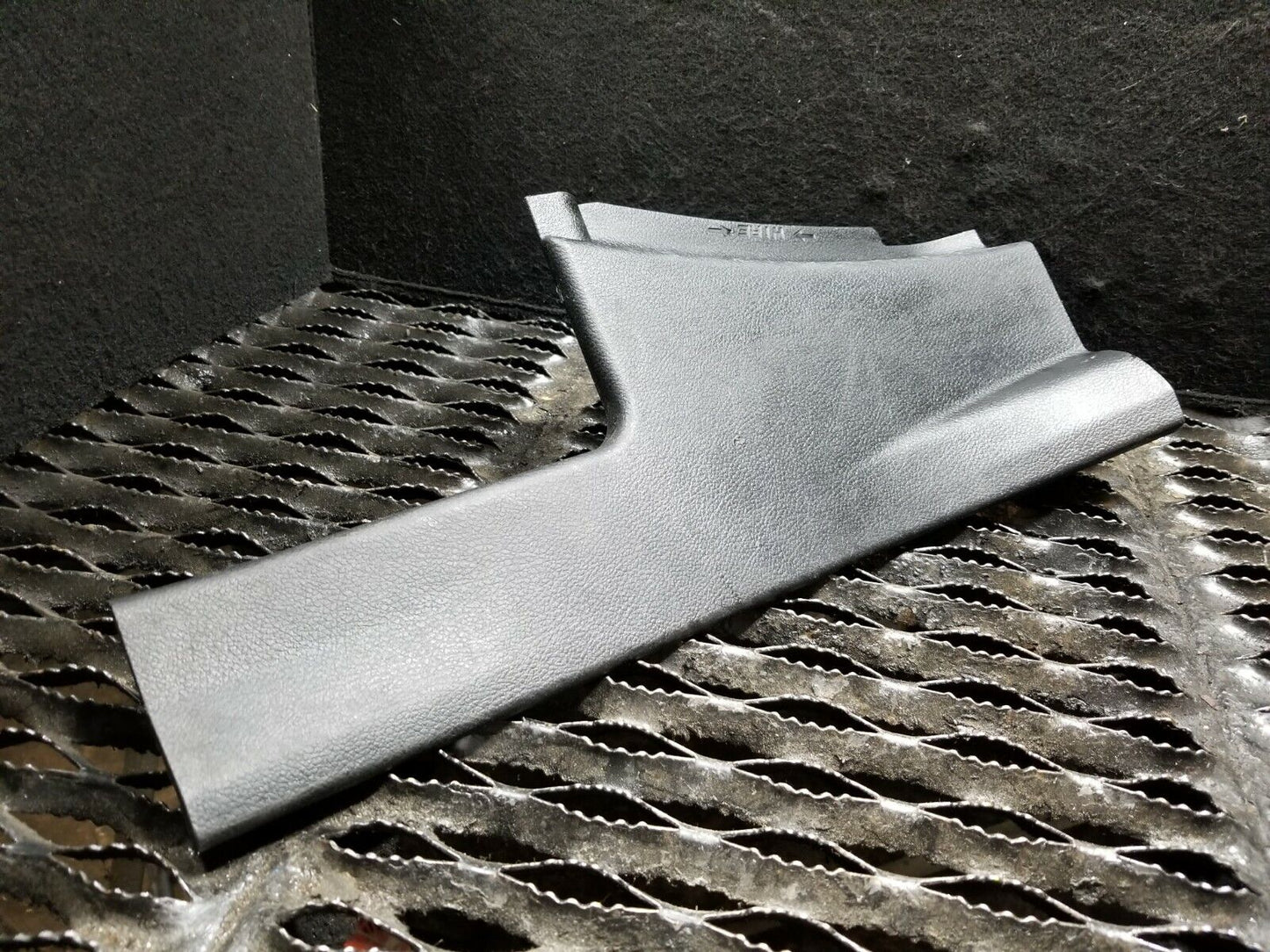 11 12 13 14 Dodge Avenger Rear Sill Scuff Plate Left Driver Side OEM