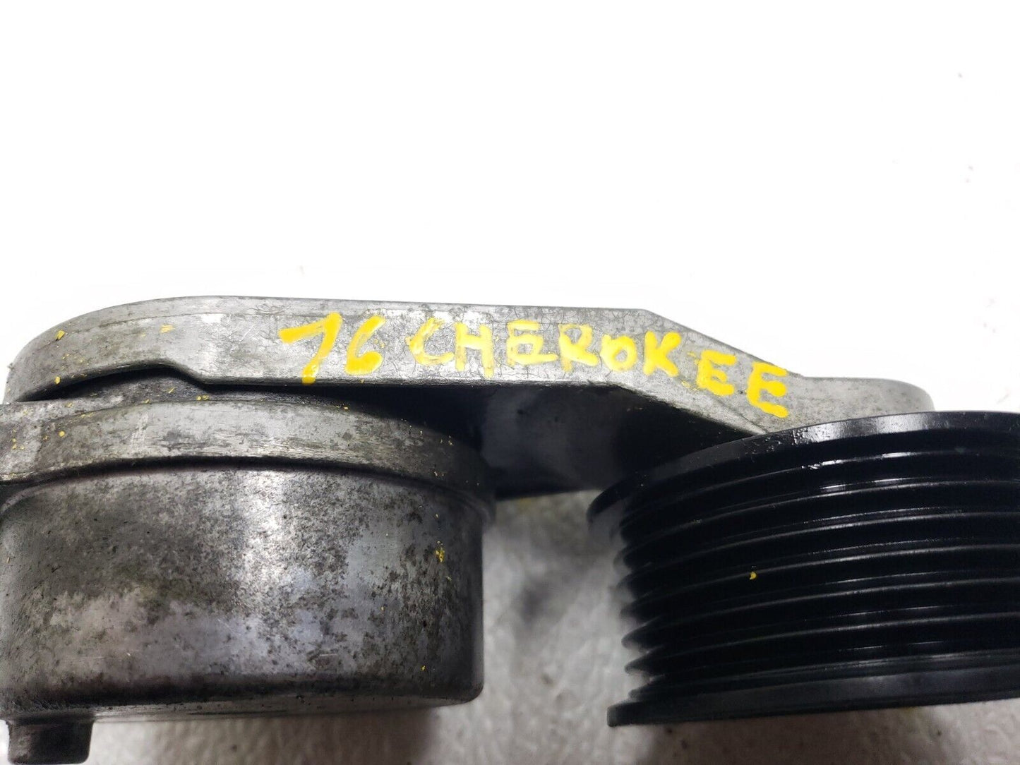 14 15 16 17 18 Jeep Cherokee Drive Belt Tensioner 04627533ac OEM 3.2l